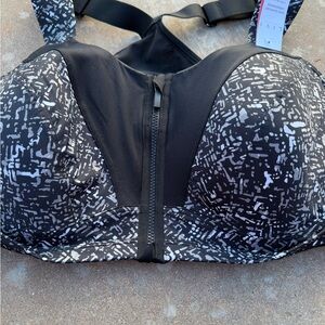 NWT Livi Active Lane Bryant high-impact sports bra 44DD